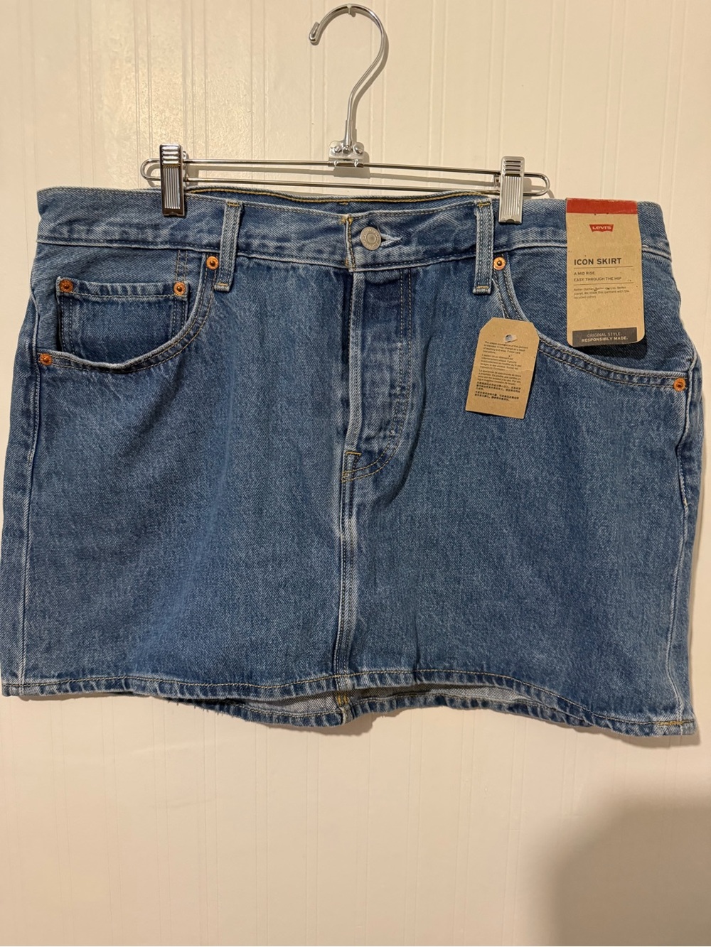 Levi’s ICON Light Blue Denim Skirt 16